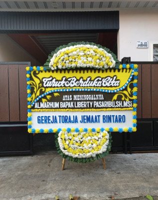 Papan Bunga Duka di Gedong Meneng