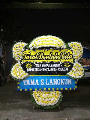 Papan Bunga Duka di Gedong Meneng